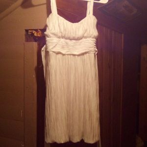 White Nina Piu dress stretchy and silky